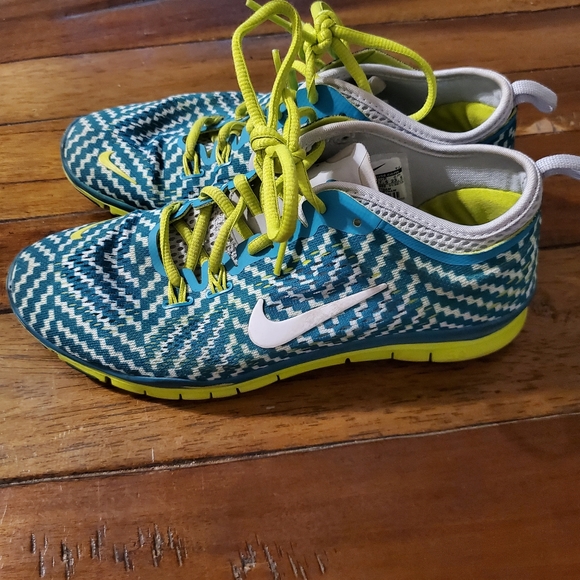 Nike Women's Free 5.0 TR Fit 4 PRT - Picture 7 of 11